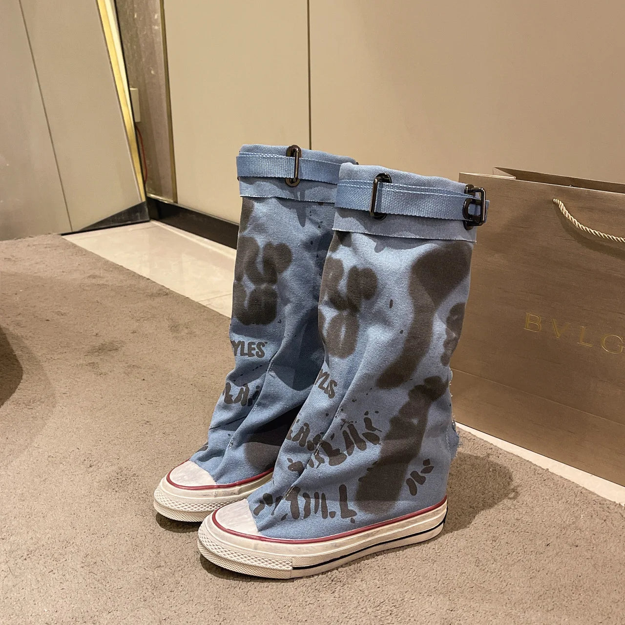 Graffiti High Top Canvas Shoes Women's High Top Boots Wide Barrel Mid Barrel Boots 2025 New Trouser Barrel Stacking Boots